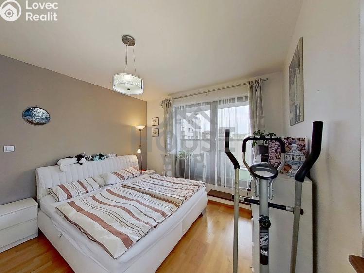 Sale apartment 2+KK Praha, Učňovská č. 4