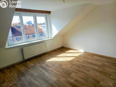 Pronájem bytu 3+1 České Budějovice, Pražská tř. č. 2