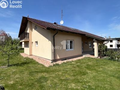 Оренда сімейного будинку Humpolec, Sadová č. 19