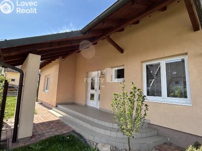Оренда сімейного будинку Humpolec, Sadová č. 24