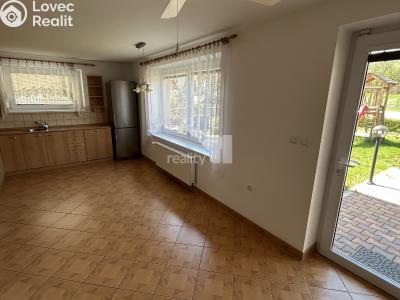 Оренда сімейного будинку Humpolec, Sadová č. 26