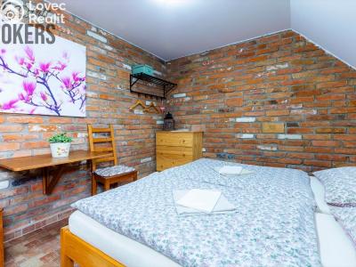 Prodej ubytovacího zařízení Březí, Na štěrkách 560 č. 8