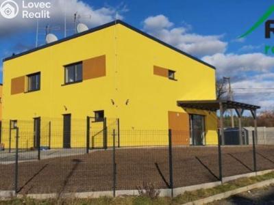 Продаж сімейного будинку Záchlumí č. 1