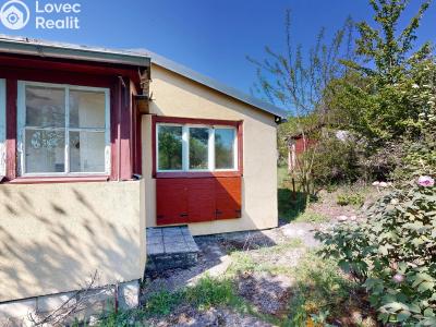 Sale hut Beroun, V Kotlině 78 č. 9