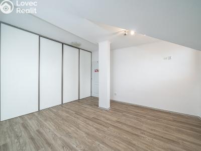 Prodej bytu 3+1 Olomouc, Chválkovická č. 10