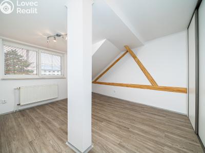 Prodej bytu 3+1 Olomouc, Chválkovická č. 11