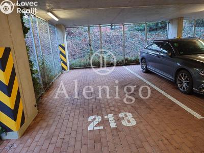 Sale garage Praha, Zakšínská č. 1