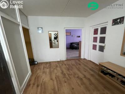 Prodej bytu 2+1 Klášterec nad Ohří, 17. listopadu č. 1