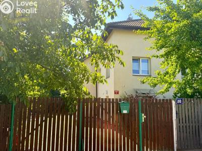 Продаж сімейного будинку Praha, Srpnová č. 39
