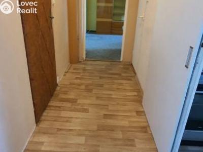 Rent apartment 2+1 Úšovice, Školní náměstí č. 3