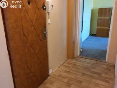 Rent apartment 2+1 Úšovice, Školní náměstí č. 4