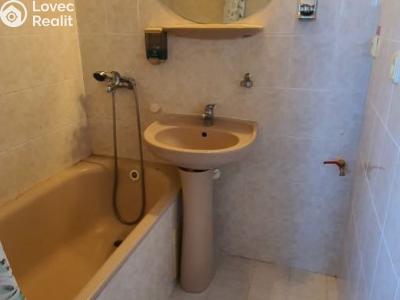 Rent apartment 2+1 Úšovice, Školní náměstí č. 9