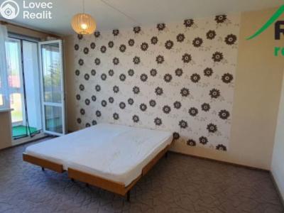 Rent apartment 2+1 Úšovice, Školní náměstí č. 10