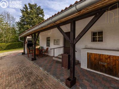 Sale hut Lubenec č. 21