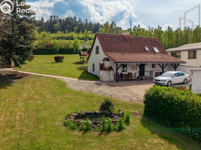 Sale hut Lubenec č. 36