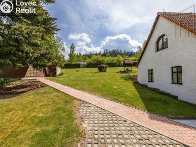 Sale hut Lubenec č. 37