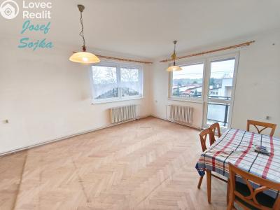 Prodej bytu 3+1 Bystřice nad Pernštejnem, Černý vršek 829 č. 9