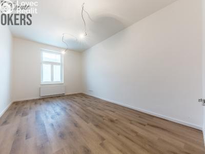 Продаж квартири 2+KK Praha, Plzeňská č. 5