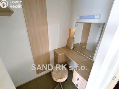 Sale hut Horšovský Týn, Polní 114 č. 11