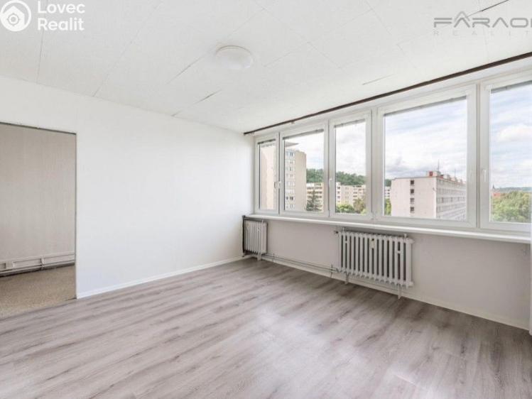Продаж квартири 2+1 Praha, Nekvasilova č. 4