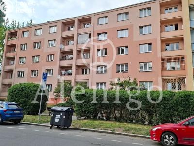 Sale apartment 2+1 Praha, Sněženková č. 9