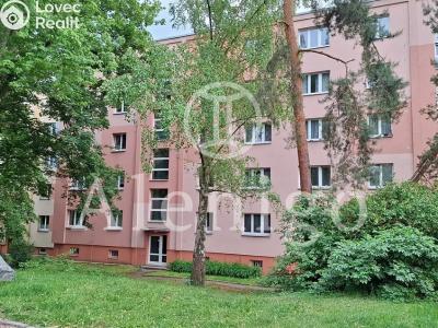 Sale apartment 2+1 Praha, Sněženková č. 1