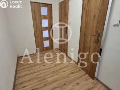 Sale apartment 2+1 Praha, Sněženková č. 5