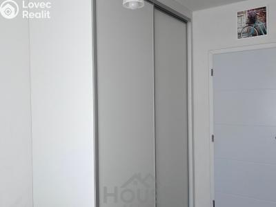 Prodej bytu 4+KK Praha, Hrusická č. 10