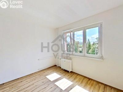 Продаж квартири 2+1 Praha, Sněženková č. 9
