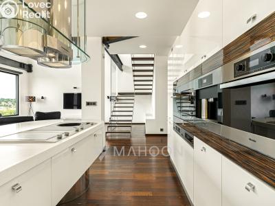 Rent apartment 3+KK Praha, Křížová č. 4
