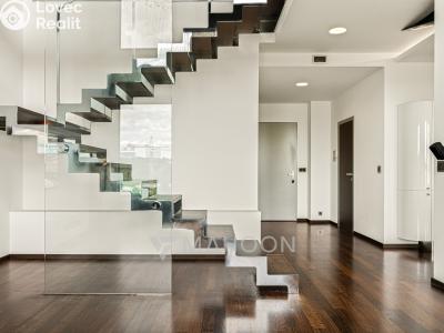 Rent apartment 3+KK Praha, Křížová č. 7