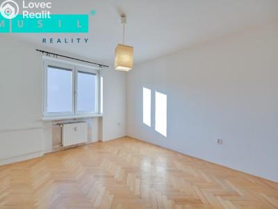 Prodej bytu 2+1 Olomouc, Ladova č. 5