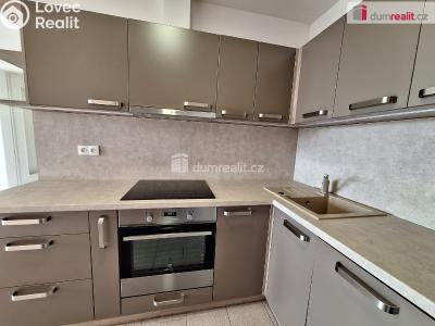 Prodej bytu 2+KK Praha 11, Konstantinova č. 12
