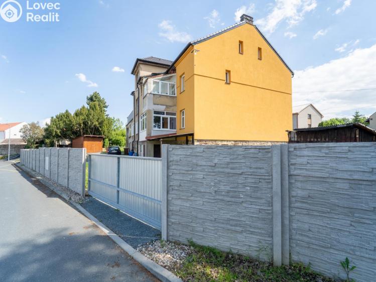 Prodej bytu 4+1 Zásmuky, Pražská 290 č. 4
