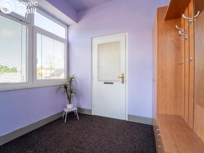 Prodej bytu 4+1 Zásmuky, Pražská 290 č. 9