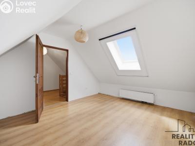 Продаж сімейного будинку Leština č. 19