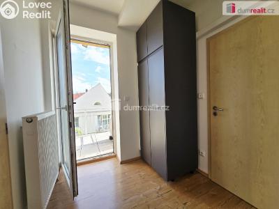 Оренда квартири 2+KK Praha 14, V chaloupkách č. 34