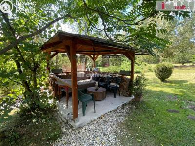 Sale hut Vítkov č. 18