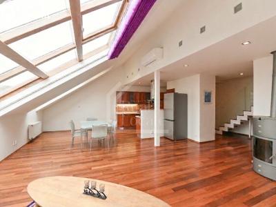 Rent apartment 2+KK Praha, Helmova č. 1