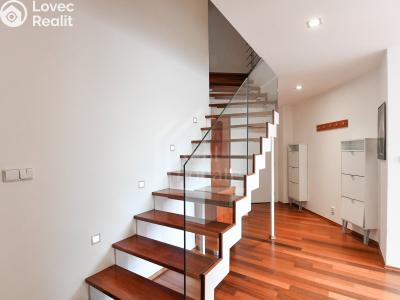 Rent apartment 2+KK Praha, Helmova č. 4