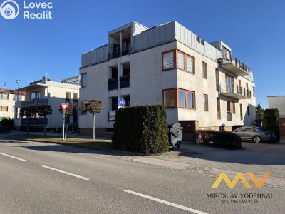 Pronájem bytu 4+KK Hradec Králové, Národních mučedníků č. 29