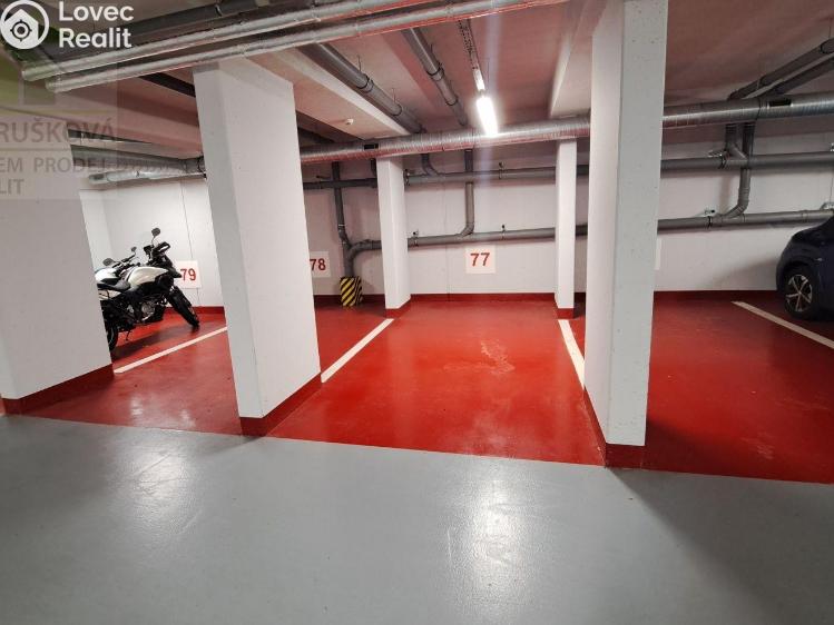 Pronájem garážového stání Ostrava, Sokolovská 6234/66 č. 3