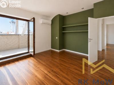 Аренда квартиры 4+KK Praha, náměstí Jiřího z Poděbrad č. 4