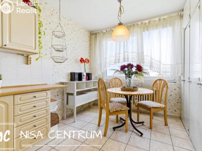 Sale apartment 3+1 Praha, Střekovská č. 8