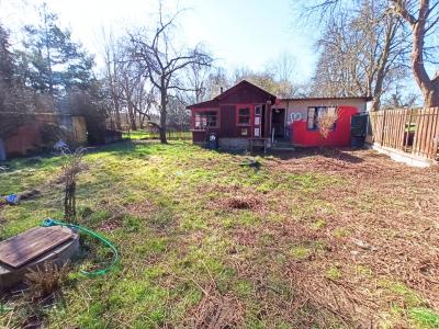 Prodej chaty Kostelec nad Labem, Na Pískách 60 č. 11
