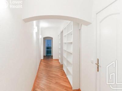 Аренда квартиры 4+1 Praha, Vlašská č. 11