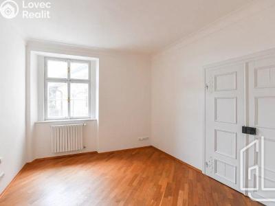 Аренда квартиры 4+1 Praha, Vlašská č. 15