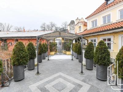 Аренда квартиры 4+1 Praha, Vlašská č. 19