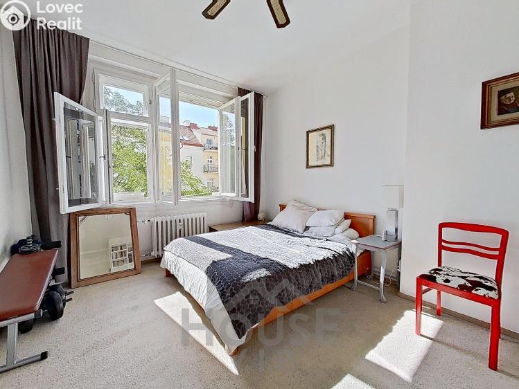 Продаж квартири 2+KK Praha, Štefánikova č. 4