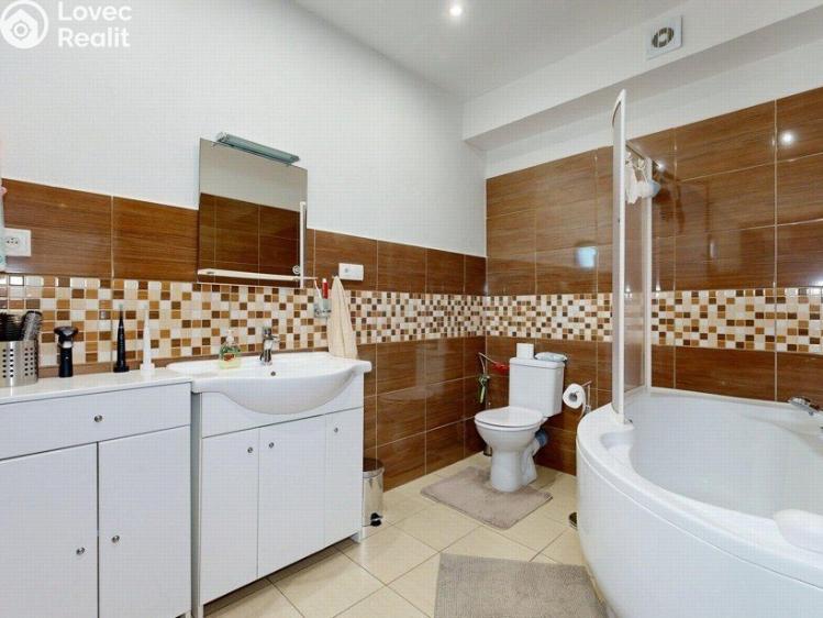 Продаж сімейного будинку Rohatec, Vítězná 672/22 č. 3